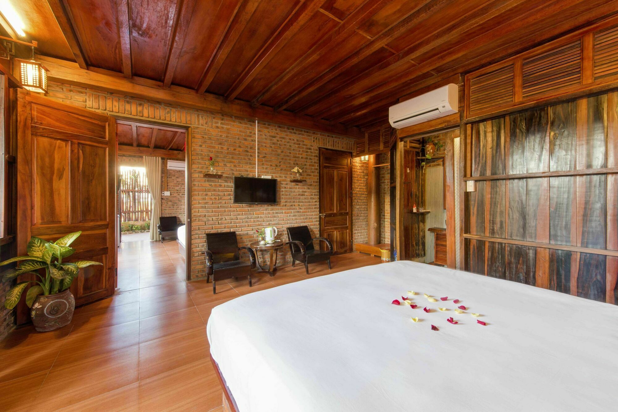 Wooden Lodge Homestay Hoian Хой Ан Екстериор снимка